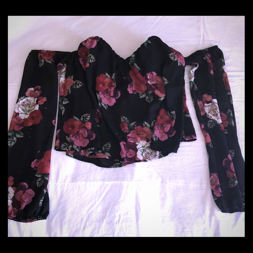 4si3nna Floral Off-the-shoulder Top